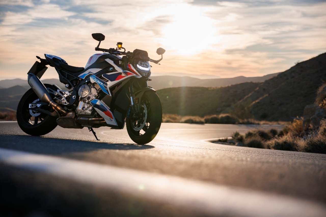 BMW M 1000 R: ADRENALINA pura!